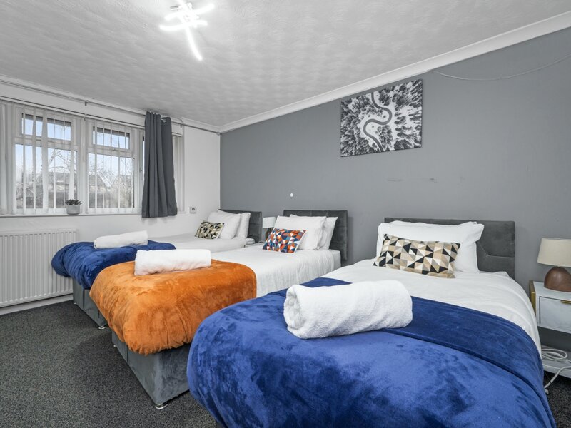 Living room - Akutaw Estates Milton Keynes