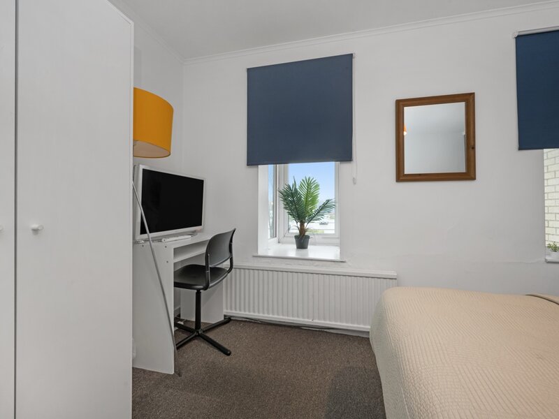 Master bedroom - Akutaw Estates